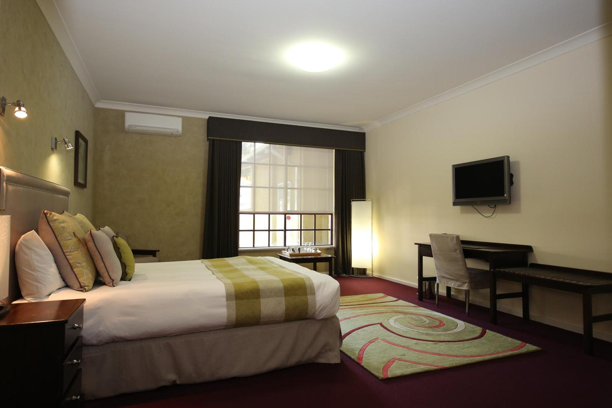 Mahogany Inn And Distillery Mahogany Creek المظهر الخارجي الصورة