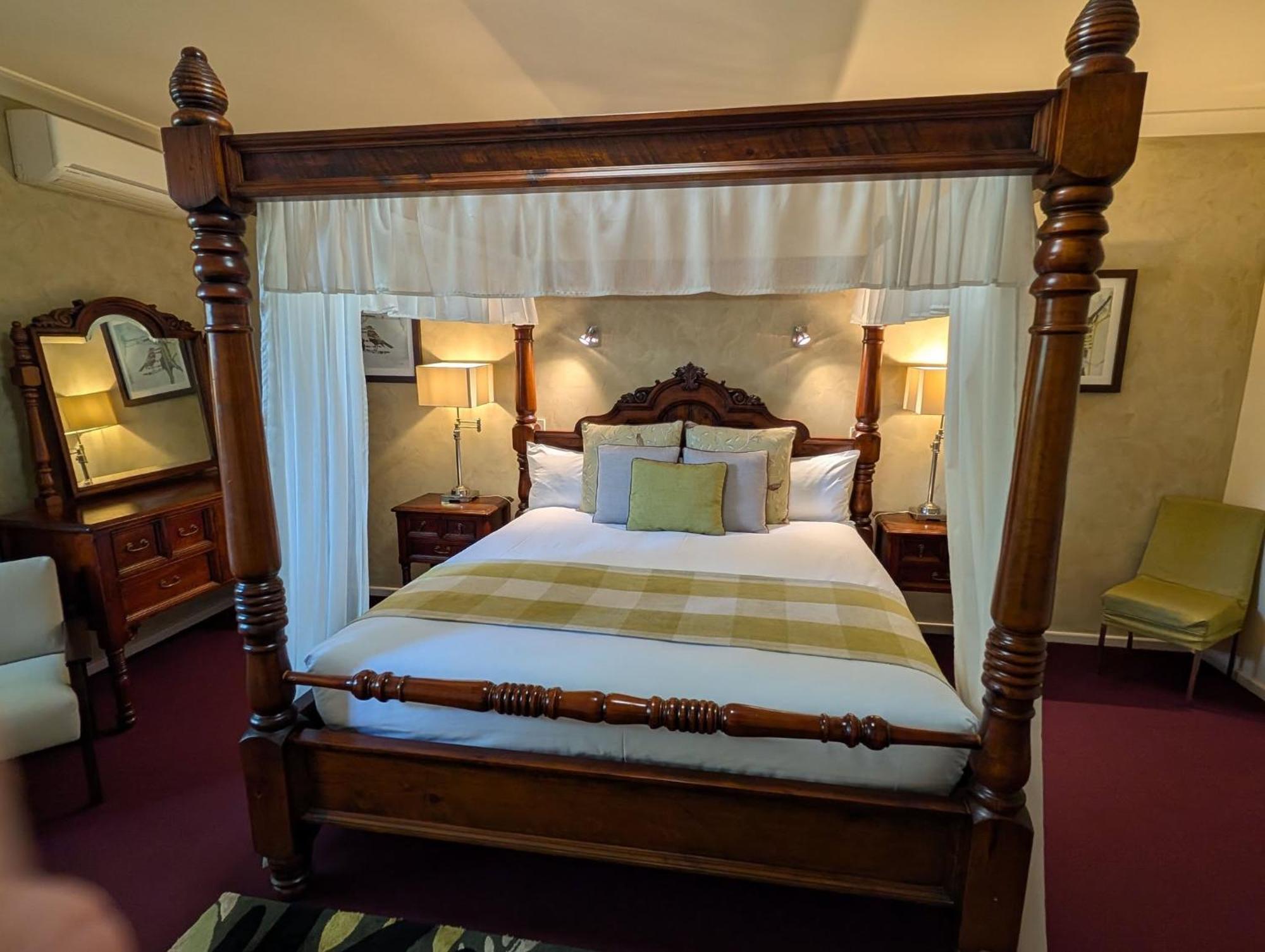 Mahogany Inn And Distillery Mahogany Creek المظهر الخارجي الصورة